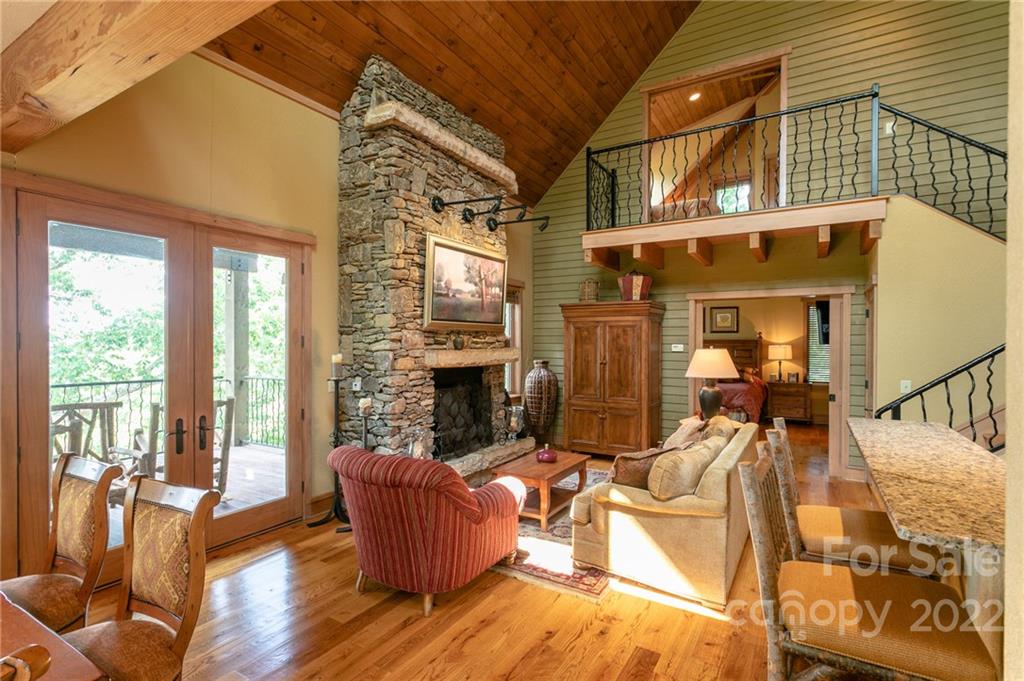 9 Hawks Ledge thumbnail image 1