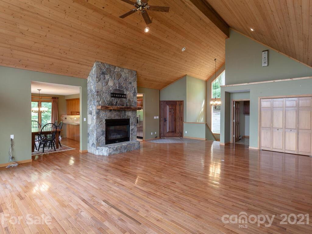 2520 Mountain Air thumbnail image 16