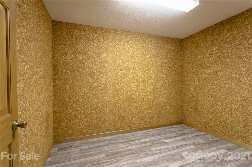 2520 Mountain Air thumbnail image 33