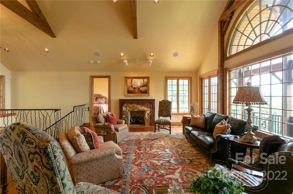 160 Cliff's Edge thumbnail image 9