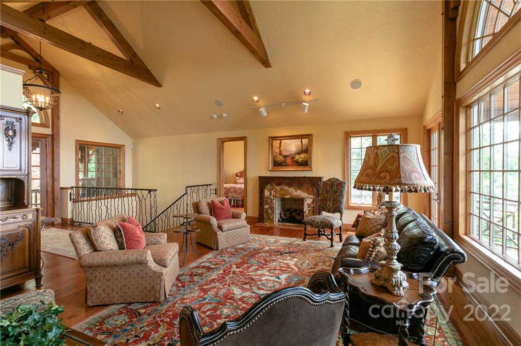 160 Cliff's Edge thumbnail image 10