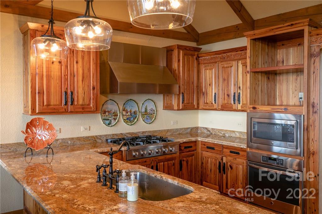 160 Cliff's Edge thumbnail image 11