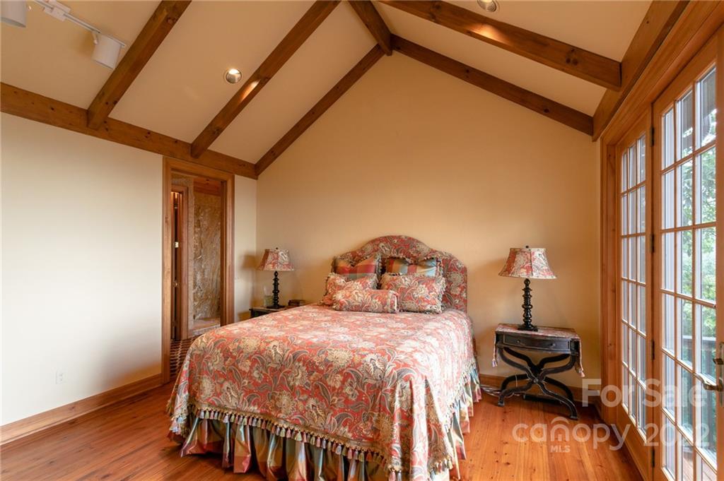 160 Cliff's Edge thumbnail image 24