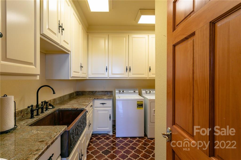 160 Cliff's Edge thumbnail image 31