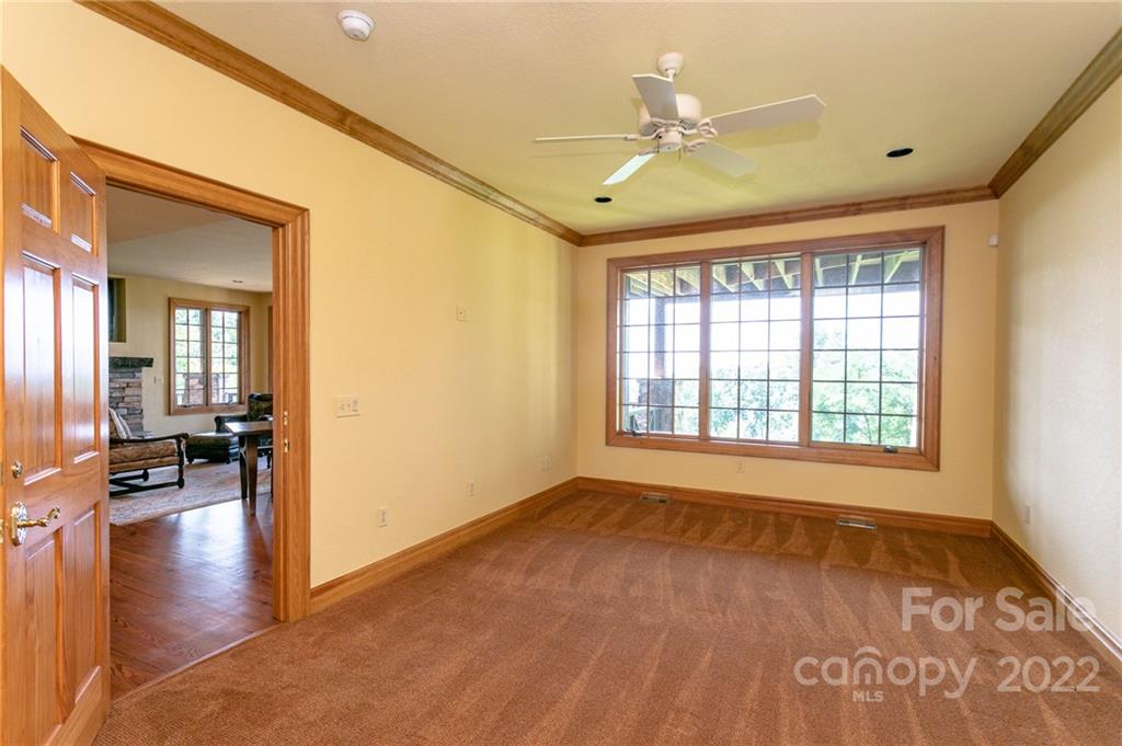 160 Cliff's Edge thumbnail image 33