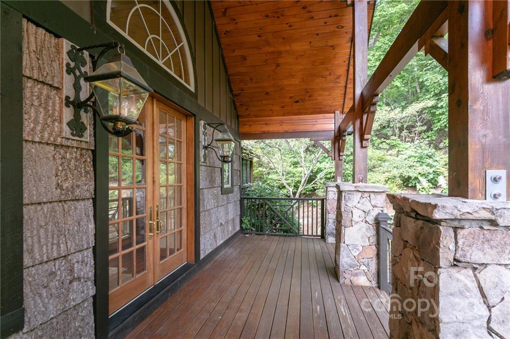 160 Cliff's Edge thumbnail image 42