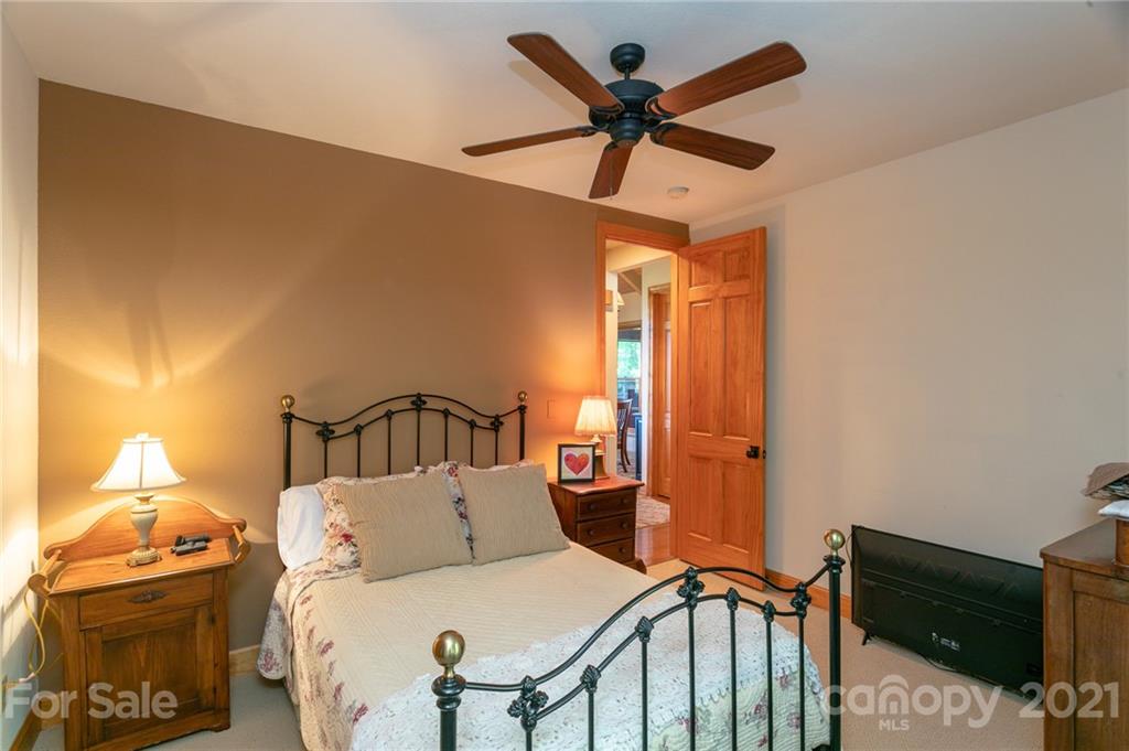 825 Andrew Banks thumbnail image 24