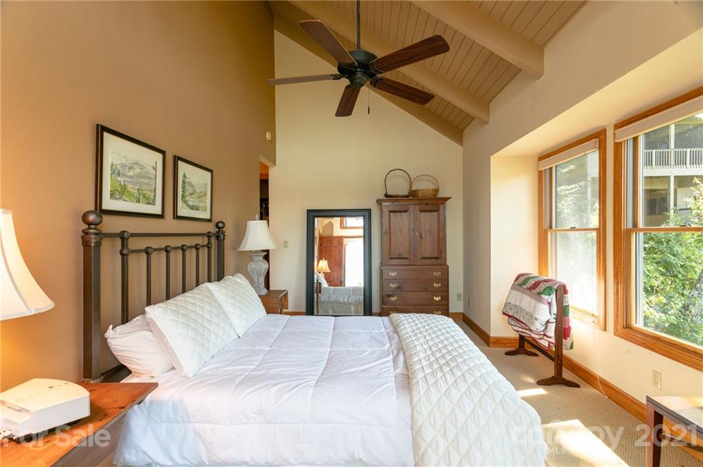 825 Andrew Banks thumbnail image 27