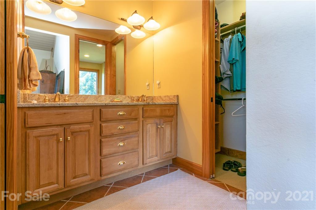 825 Andrew Banks thumbnail image 29