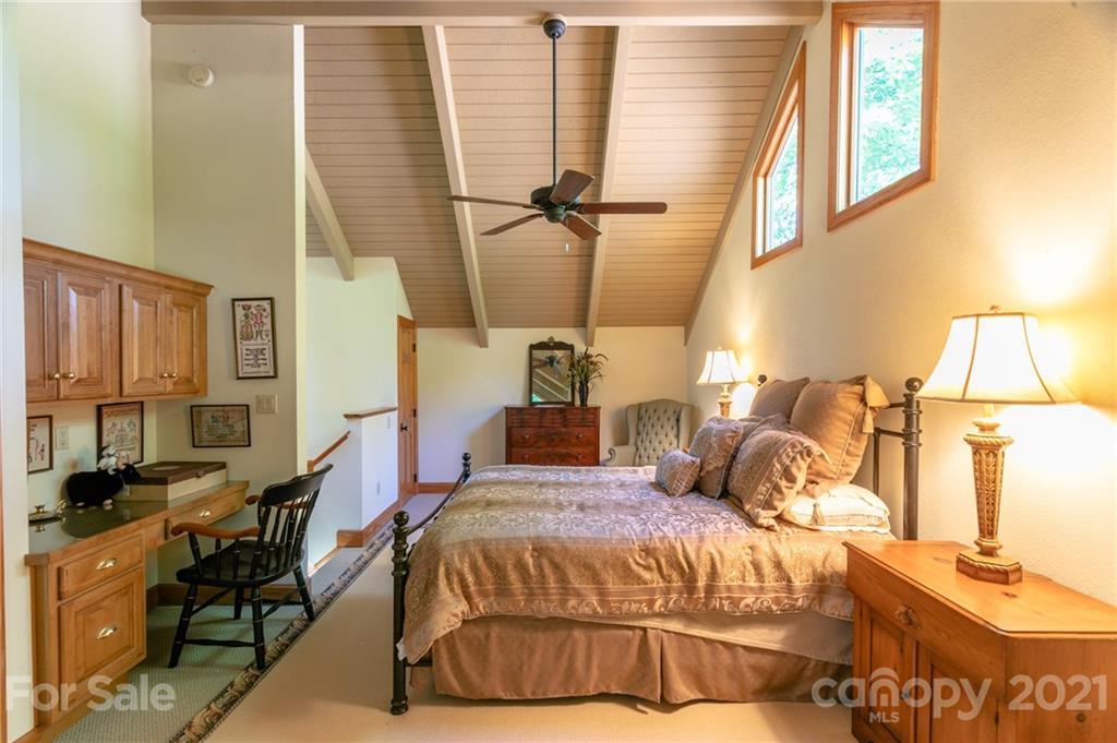 825 Andrew Banks thumbnail image 33