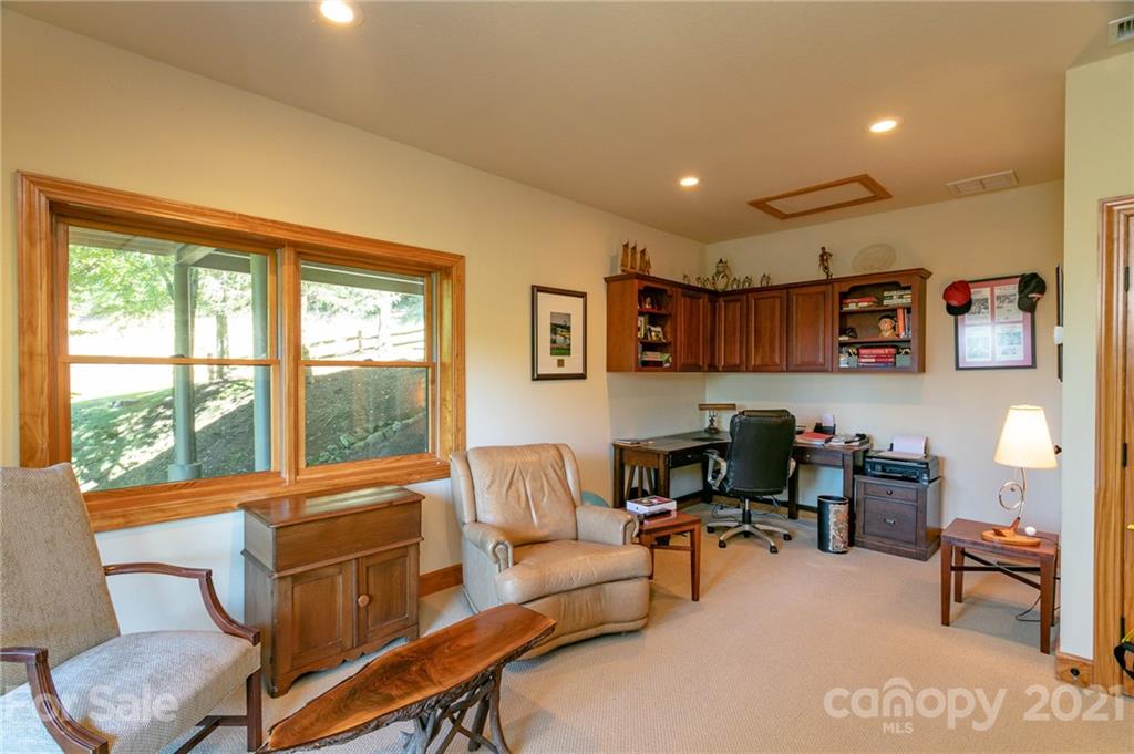 825 Andrew Banks thumbnail image 36