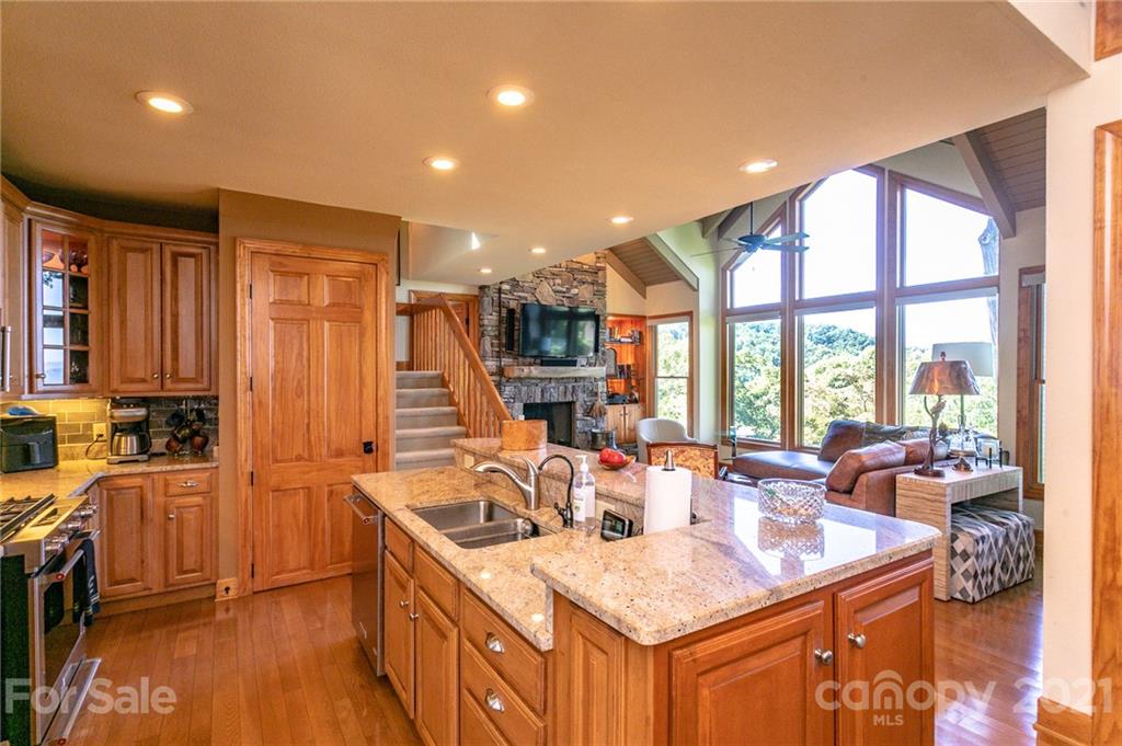 825 Andrew Banks thumbnail image 5