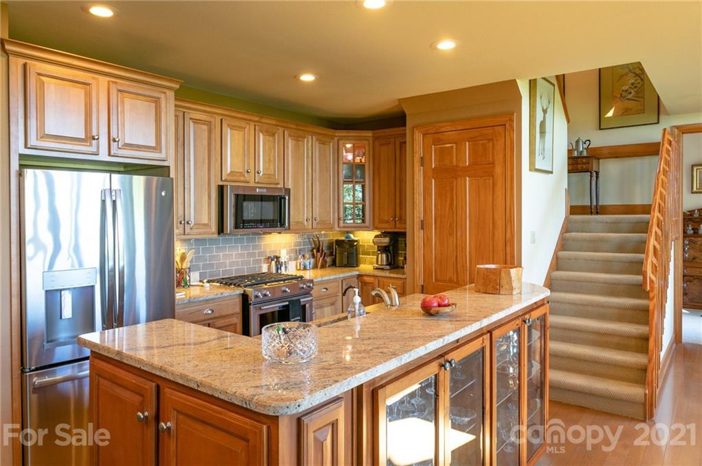 825 Andrew Banks thumbnail image 8