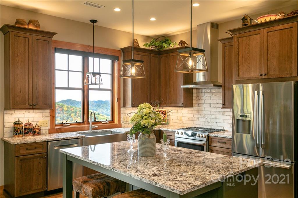 405 Spring Rock thumbnail image 14