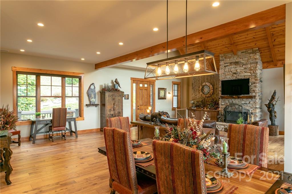 405 Spring Rock thumbnail image 15