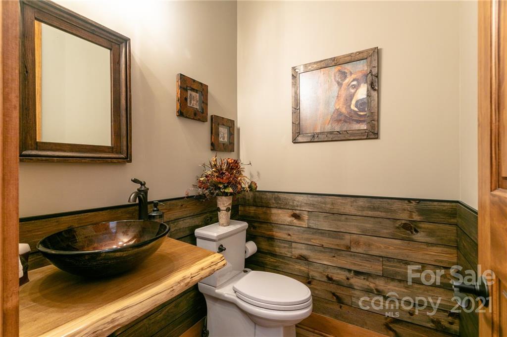 405 Spring Rock thumbnail image 17