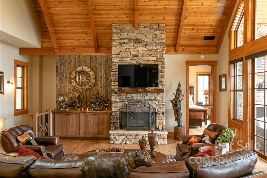 405 Spring Rock thumbnail image 7