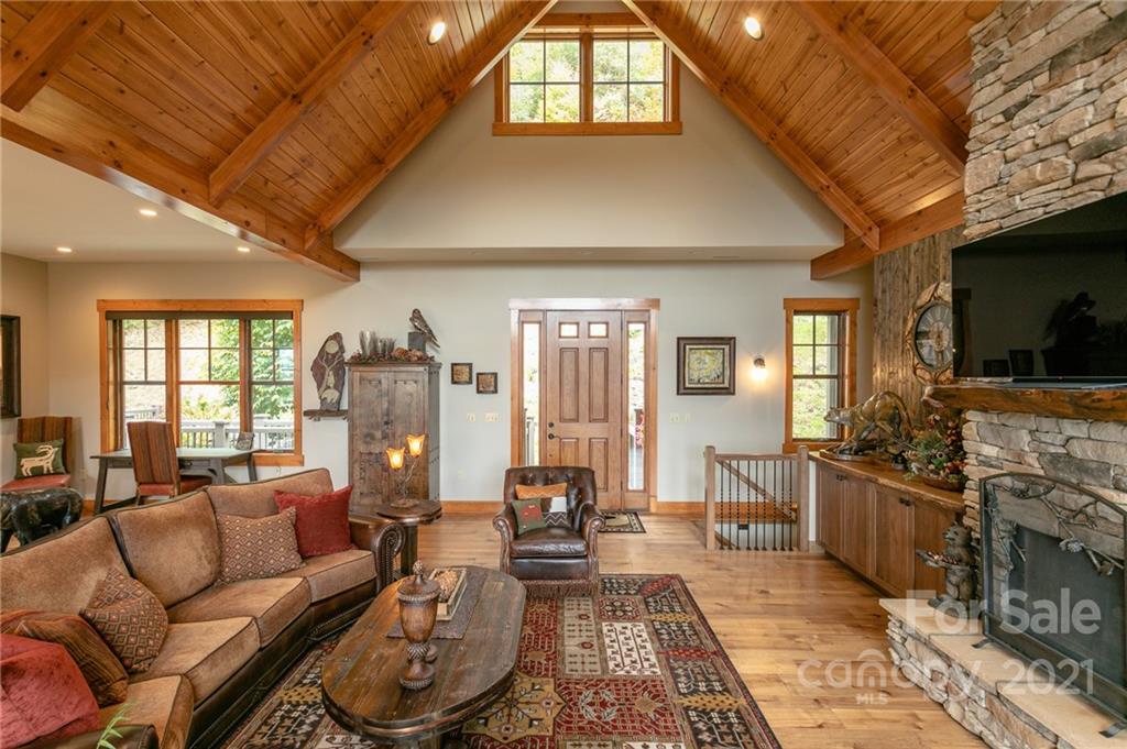 405 Spring Rock thumbnail image 9