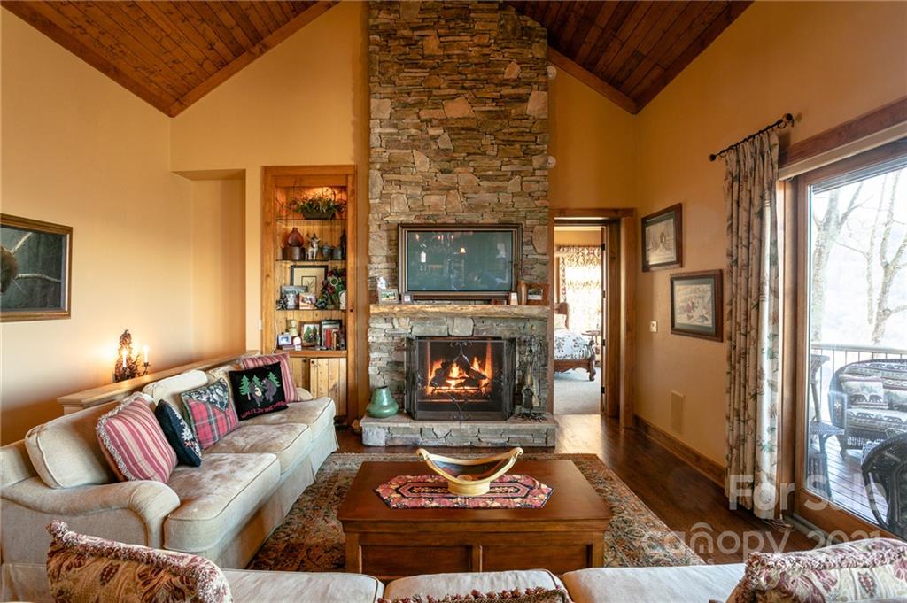 3430 Mountain Air thumbnail image 17