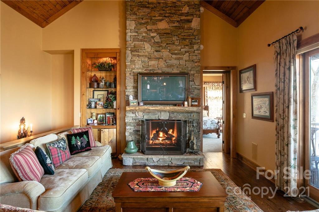 3430 Mountain Air thumbnail image 18