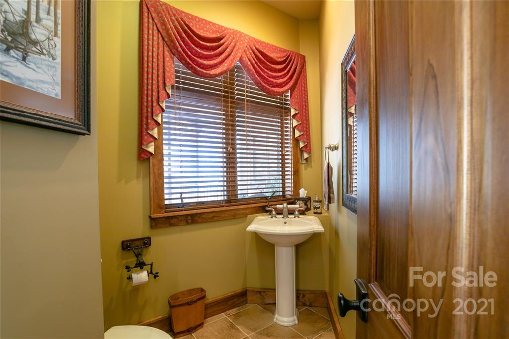 3430 Mountain Air thumbnail image 22