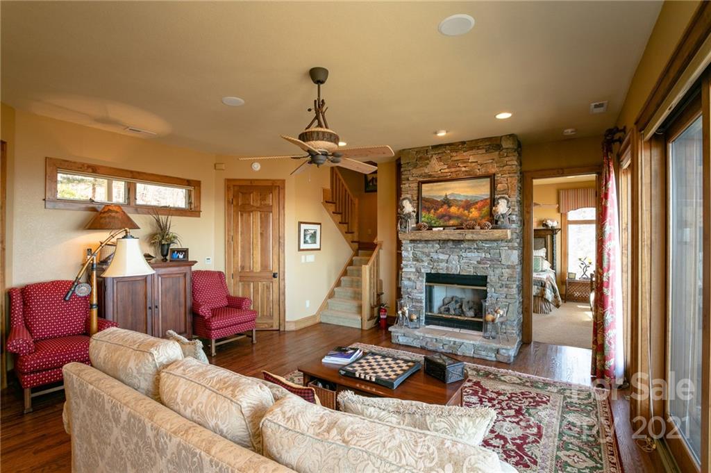 3430 Mountain Air thumbnail image 30