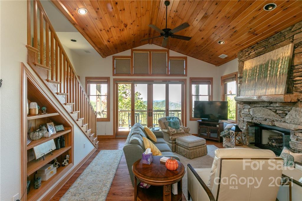 101 Spring Rock thumbnail image 4