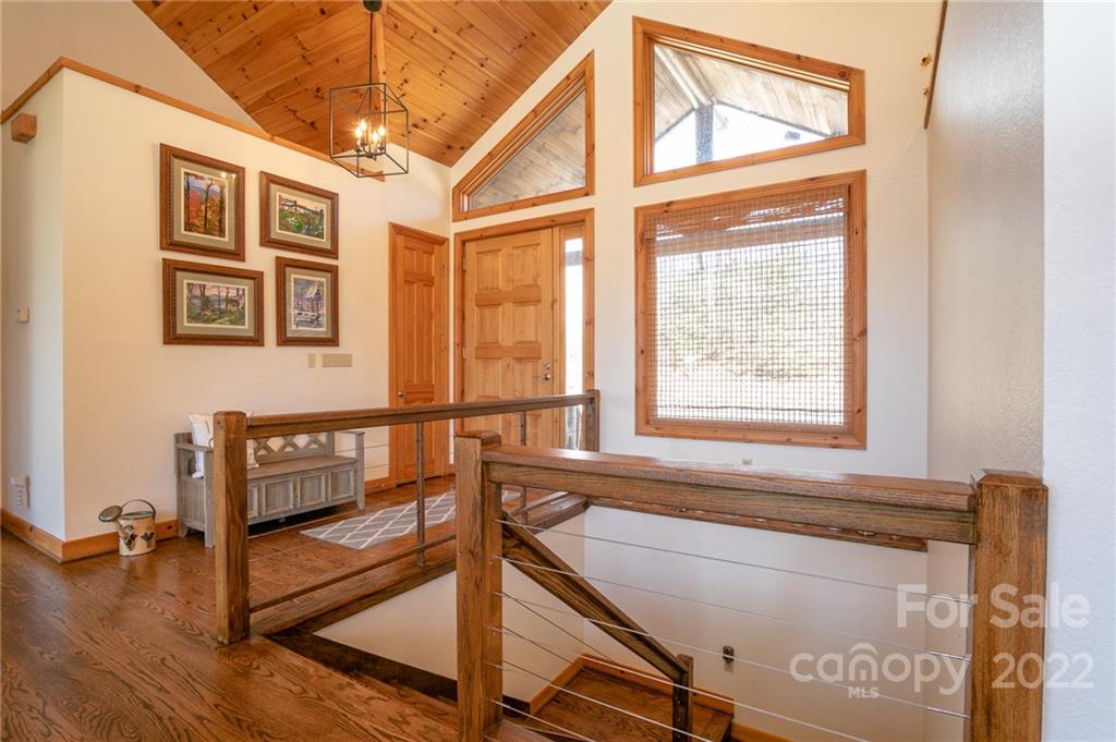 189 Smokehouse thumbnail image 7