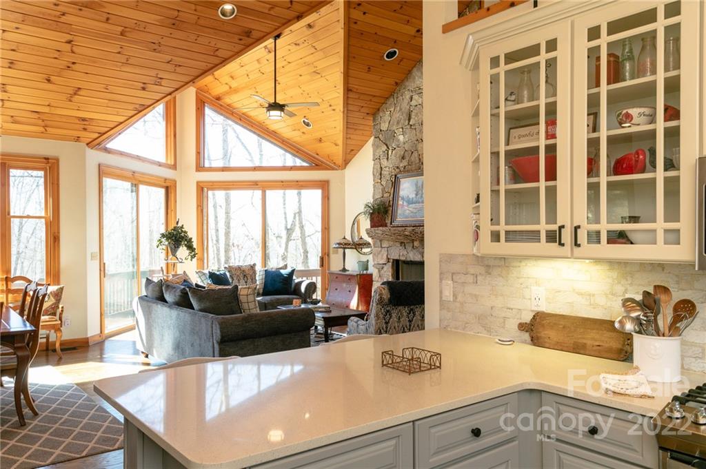 189 Smokehouse thumbnail image 13