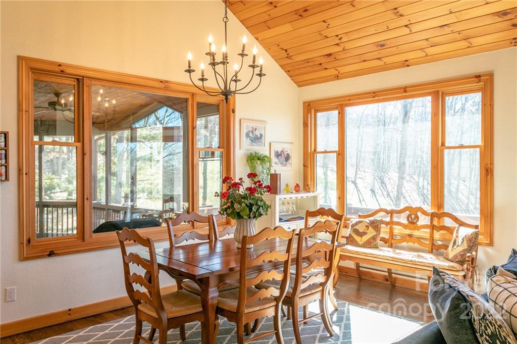 189 Smokehouse thumbnail image 19