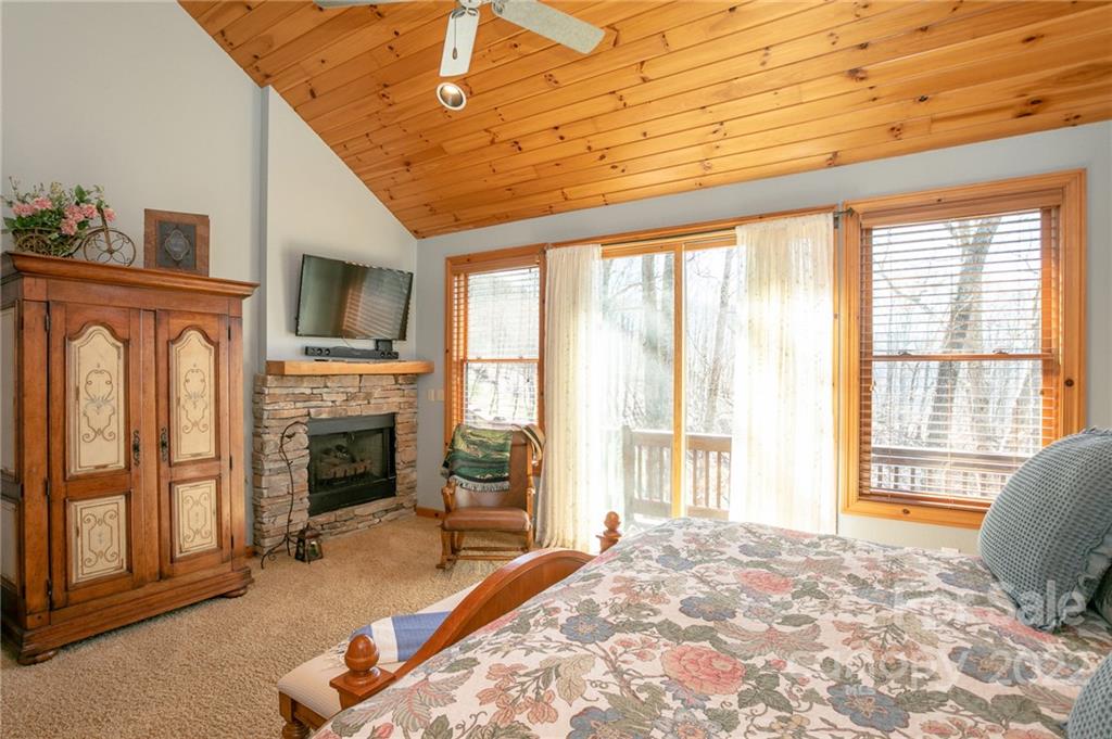 189 Smokehouse thumbnail image 23