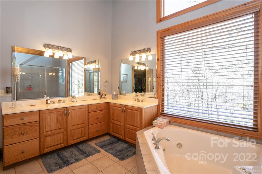 189 Smokehouse thumbnail image 26