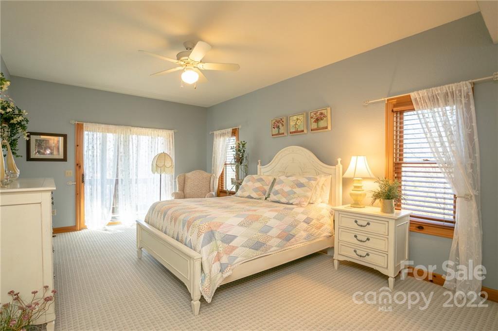 189 Smokehouse thumbnail image 34