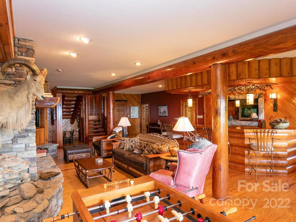 85 Rocky Knob thumbnail image 32