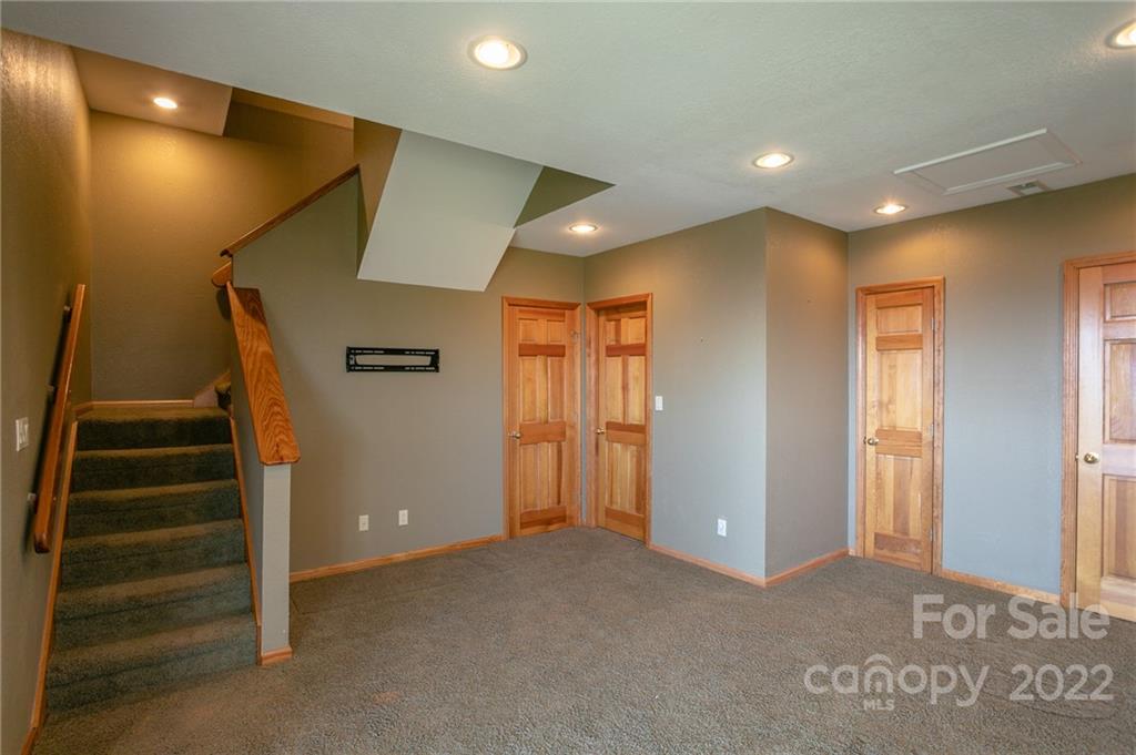 195 Jumpoff Rock thumbnail image 33