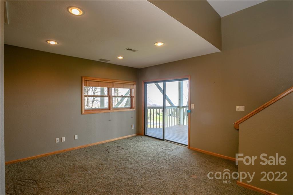 195 Jumpoff Rock thumbnail image 34