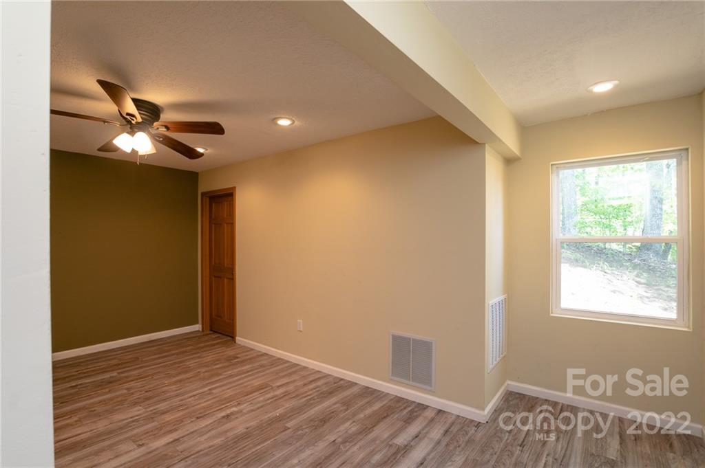 2520 Mountain Air thumbnail image 36