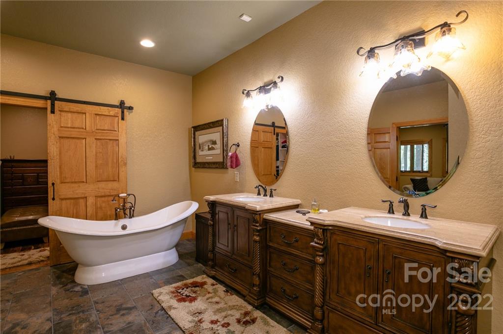 151 Austin Mountain thumbnail image 22