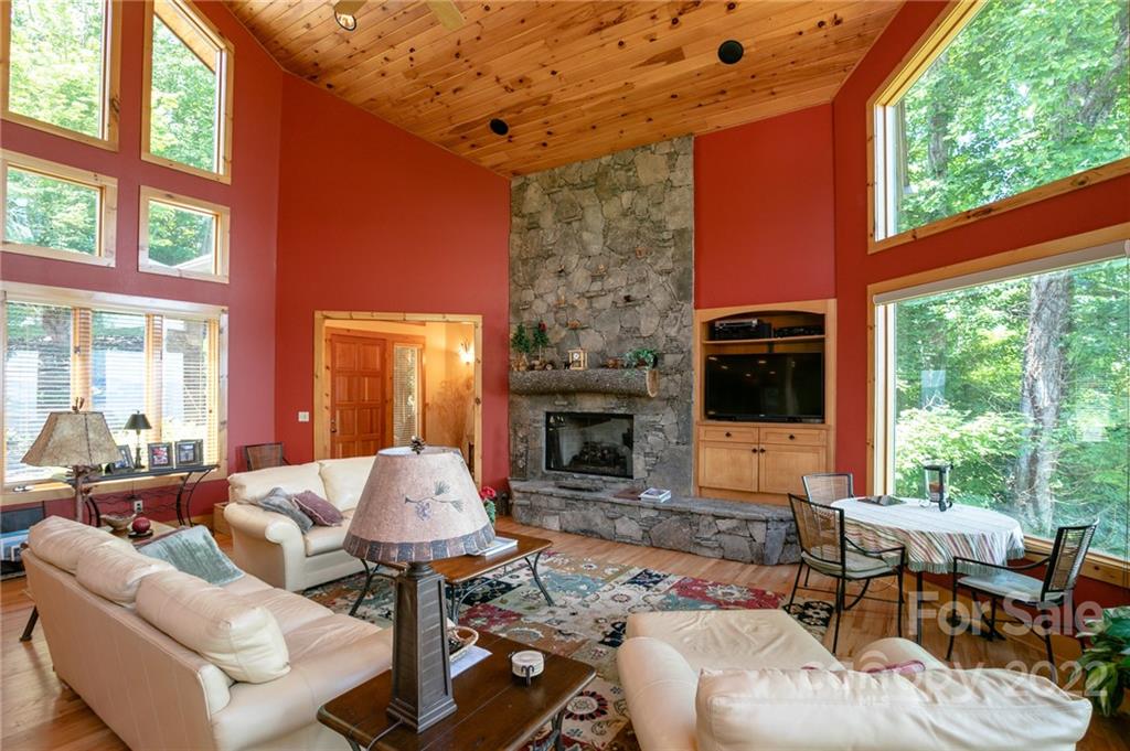 671 Austin Mountain thumbnail image 9