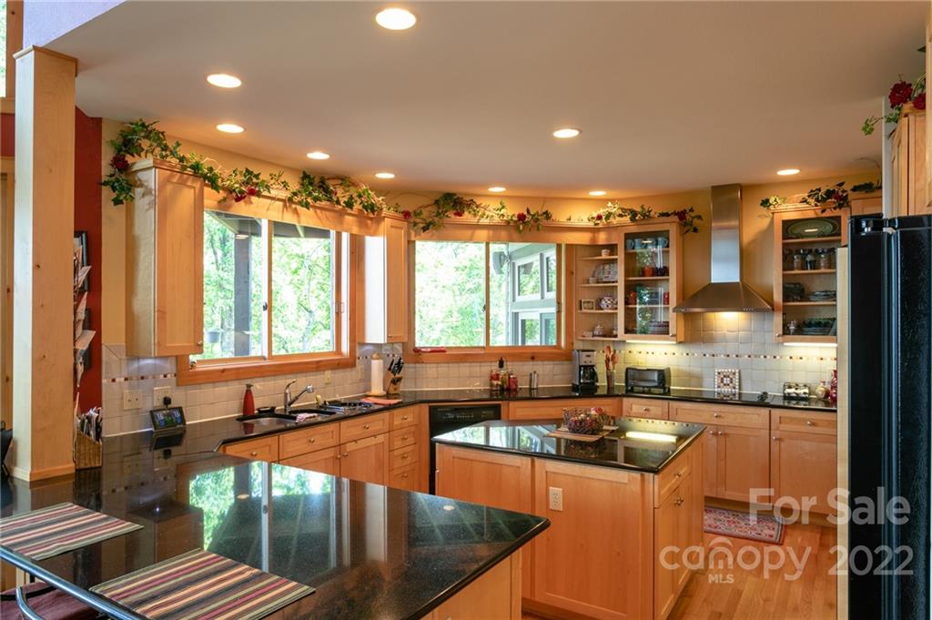 671 Austin Mountain thumbnail image 14