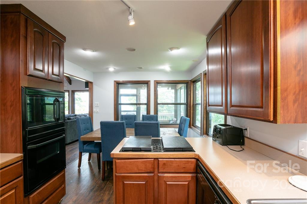 121 Slickrock Ridge thumbnail image 15