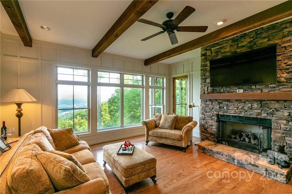 47 Creekside thumbnail image 2