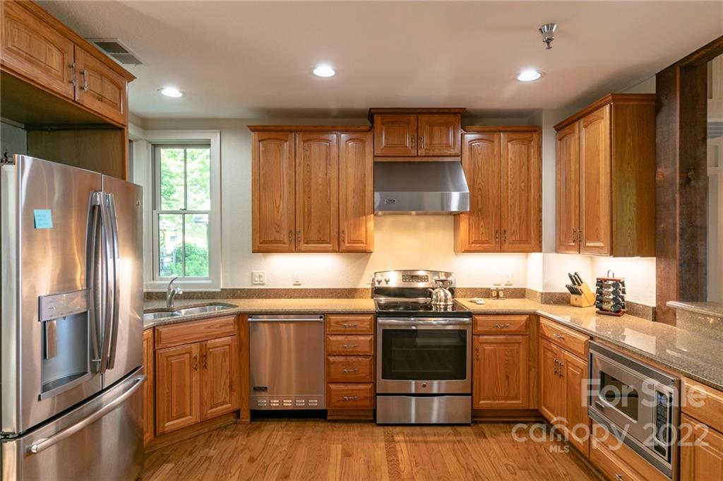 47 Creekside thumbnail image 11