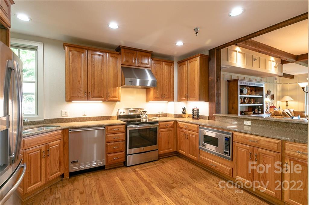 47 Creekside thumbnail image 12