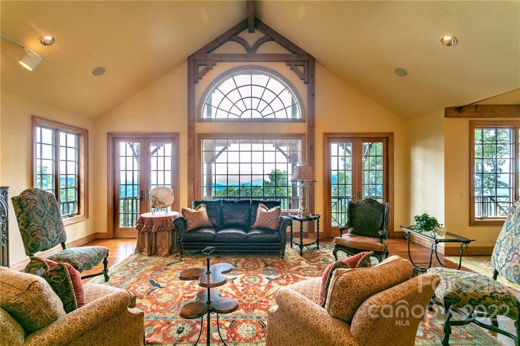 160 Cliff's Edge thumbnail image 1