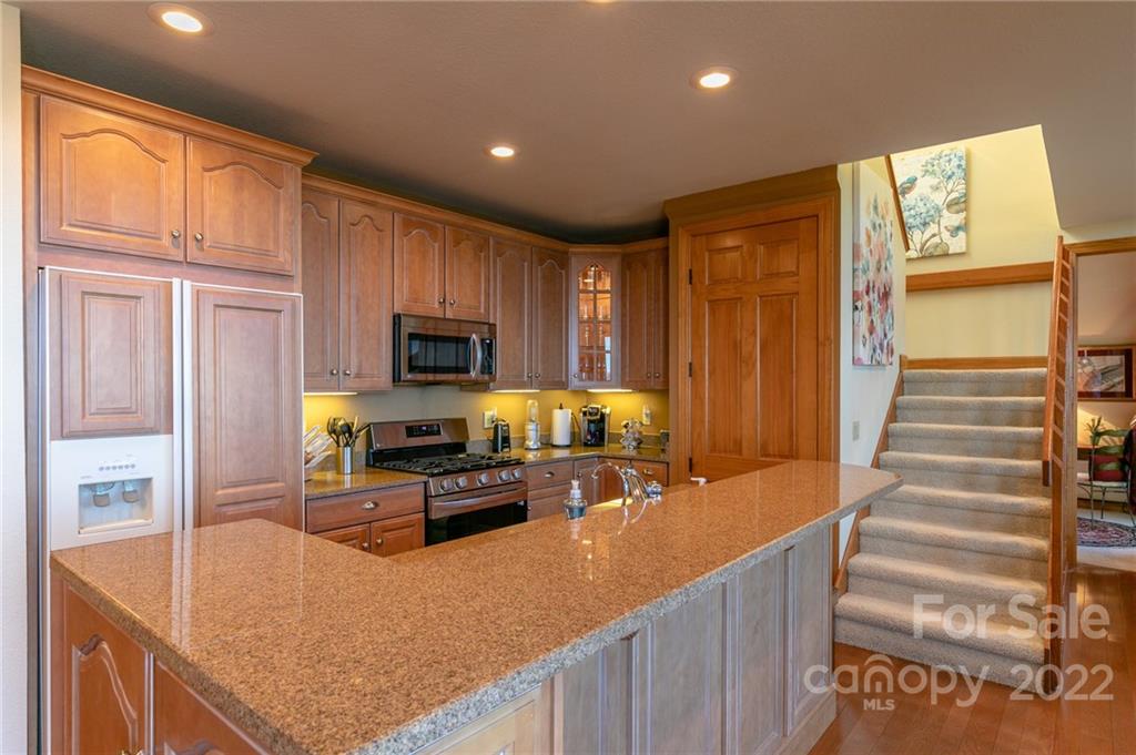 755 Andrew Banks thumbnail image 12