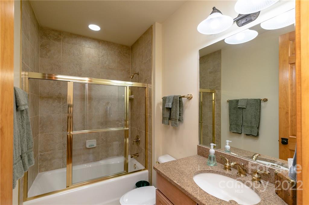 755 Andrew Banks thumbnail image 17