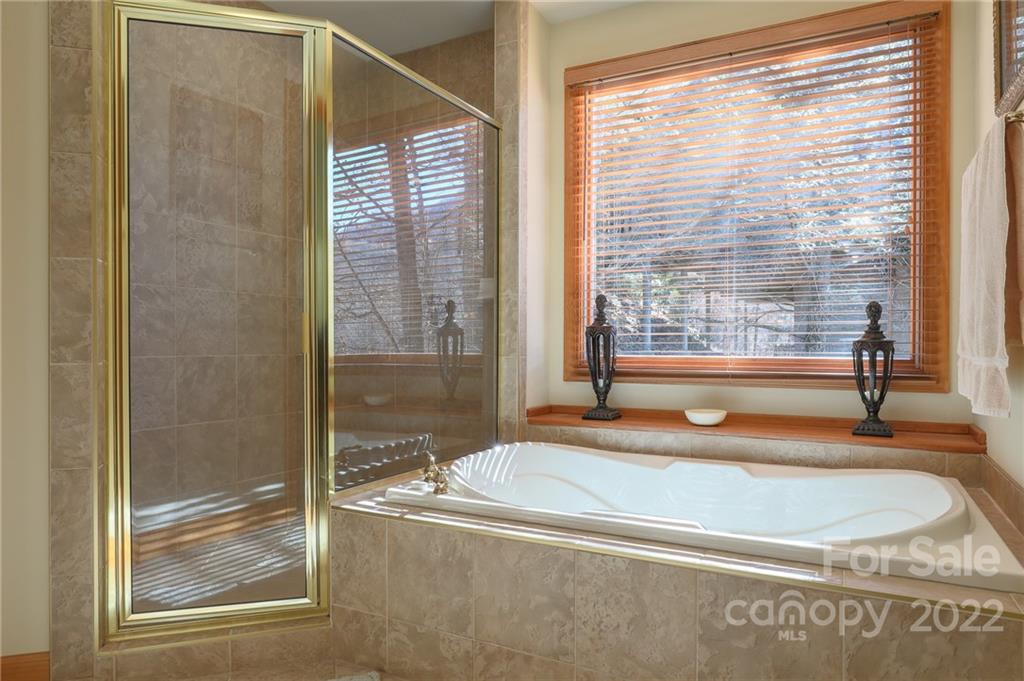 755 Andrew Banks thumbnail image 23