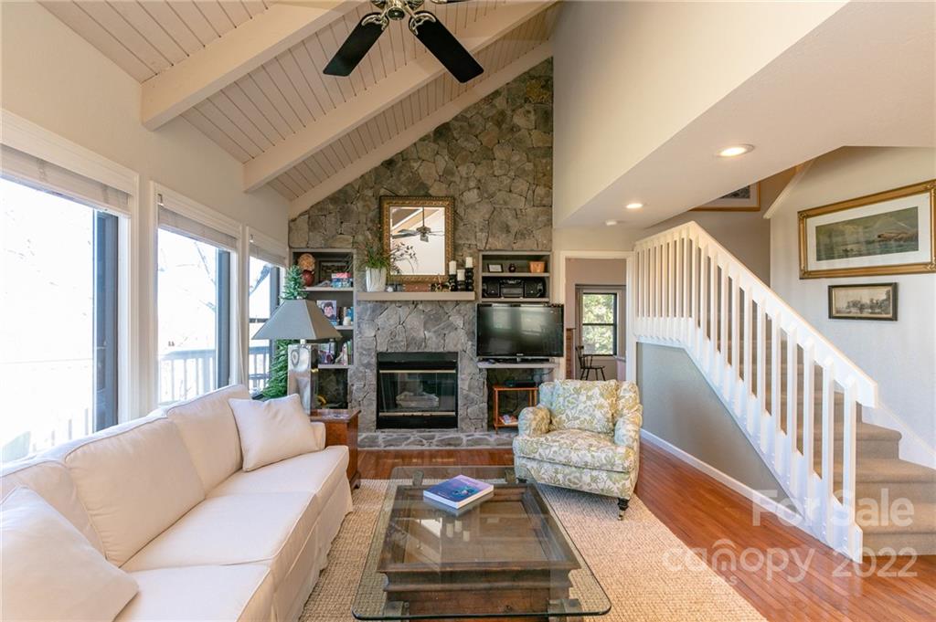 171 Ivy Ridge thumbnail image 9