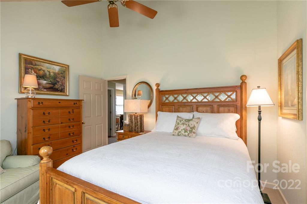 171 Ivy Ridge thumbnail image 14